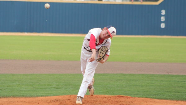 Rush Hixon prepares to release a pitch to home. Hixon threw a complete-game three hitter against Macon Easton on Tuesday. (Photo/Ryan McCollough)