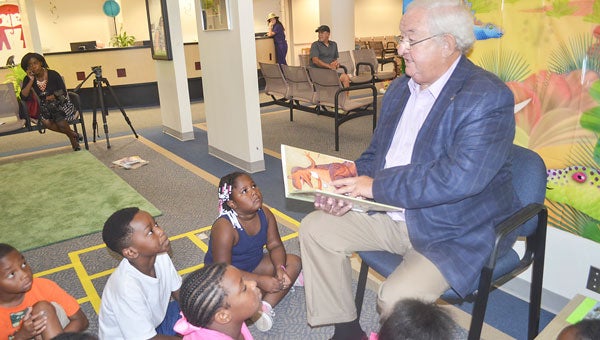 State Representative Alan Boothe participated in the ‘Reach Out and Read-Alabama’ event at Charles Henderson Child Health Center Wednesday. CHCHC recognizes the importance of reading by donating a book to every child who completes a wellness check. 